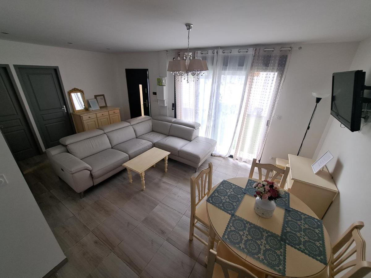 Charmante Maison Avec Piscine Bessan Exterior foto